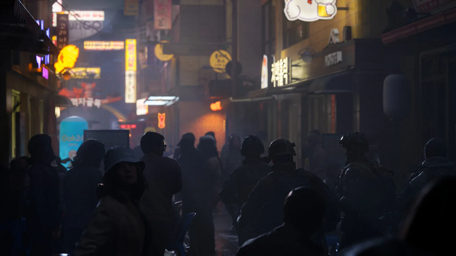Modern Warfare 4 promotional night scene on a neon-lit city street.